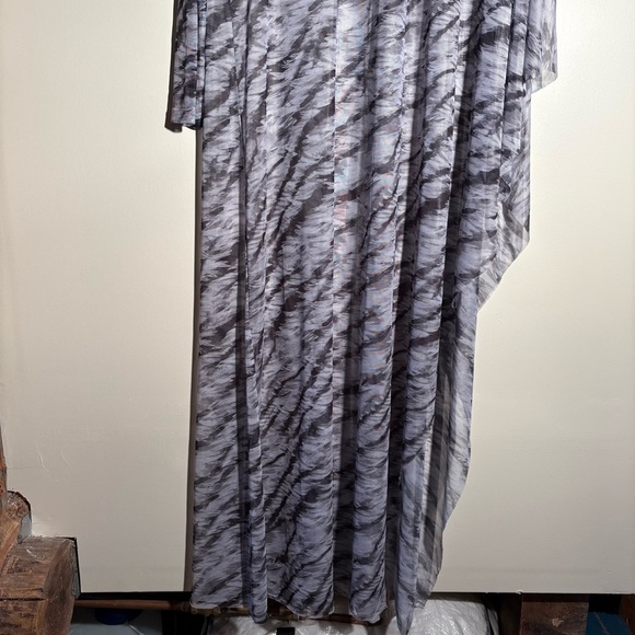 Ala Von Auersperg Rachel Mesh Poncho - Picture 4 of 9